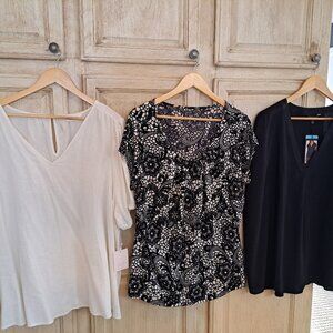 3 Top Bundle White , White/Black Geo, Black VNeck 3XL
